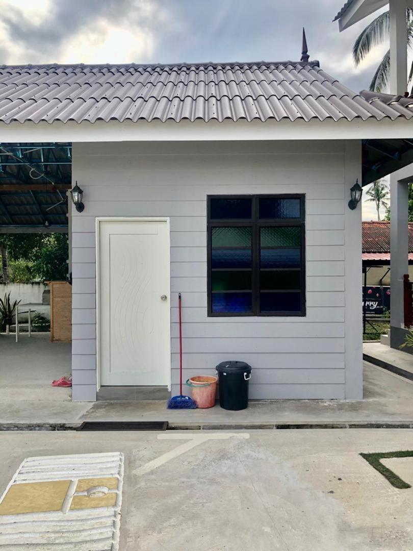Lakse Inn Homestay Kampong Pengkalan Maras Eksteriør billede