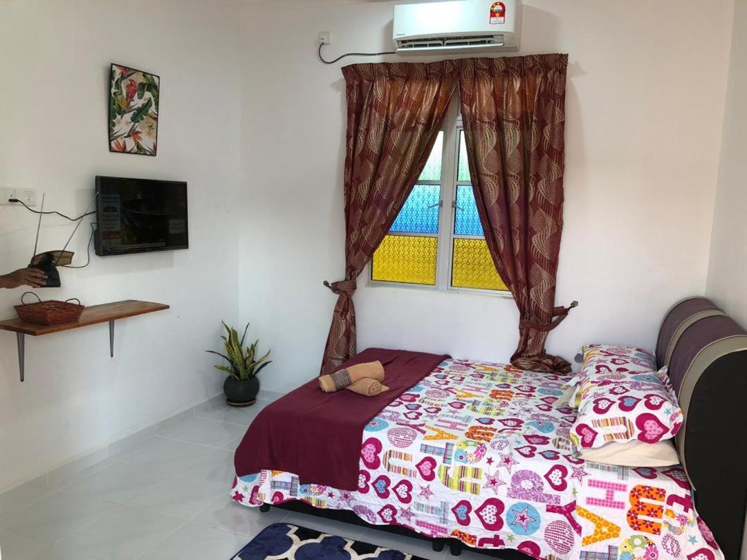 Lakse Inn Homestay Kampong Pengkalan Maras Eksteriør billede
