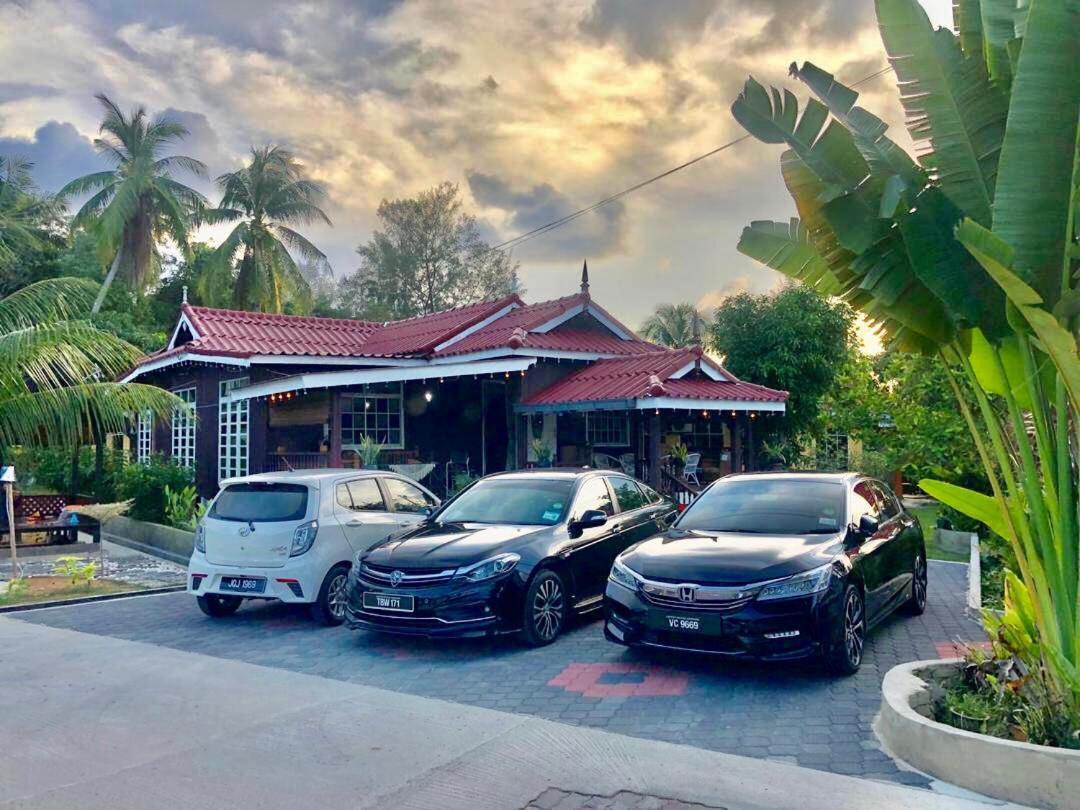 Lakse Inn Homestay Kampong Pengkalan Maras Eksteriør billede