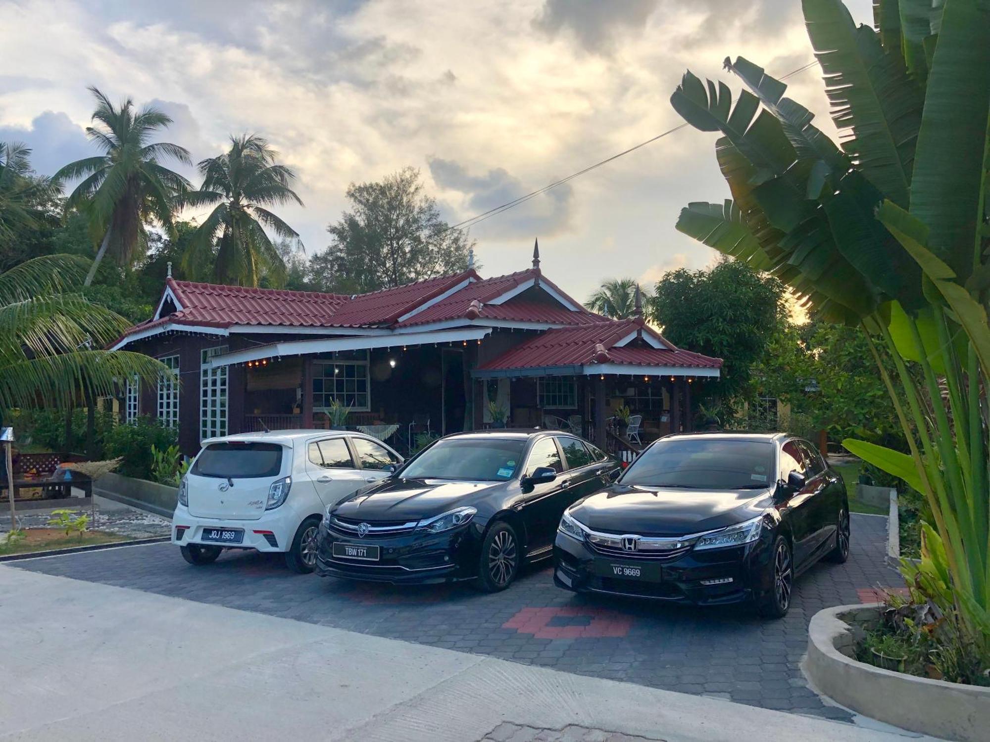 Lakse Inn Homestay Kampong Pengkalan Maras Eksteriør billede